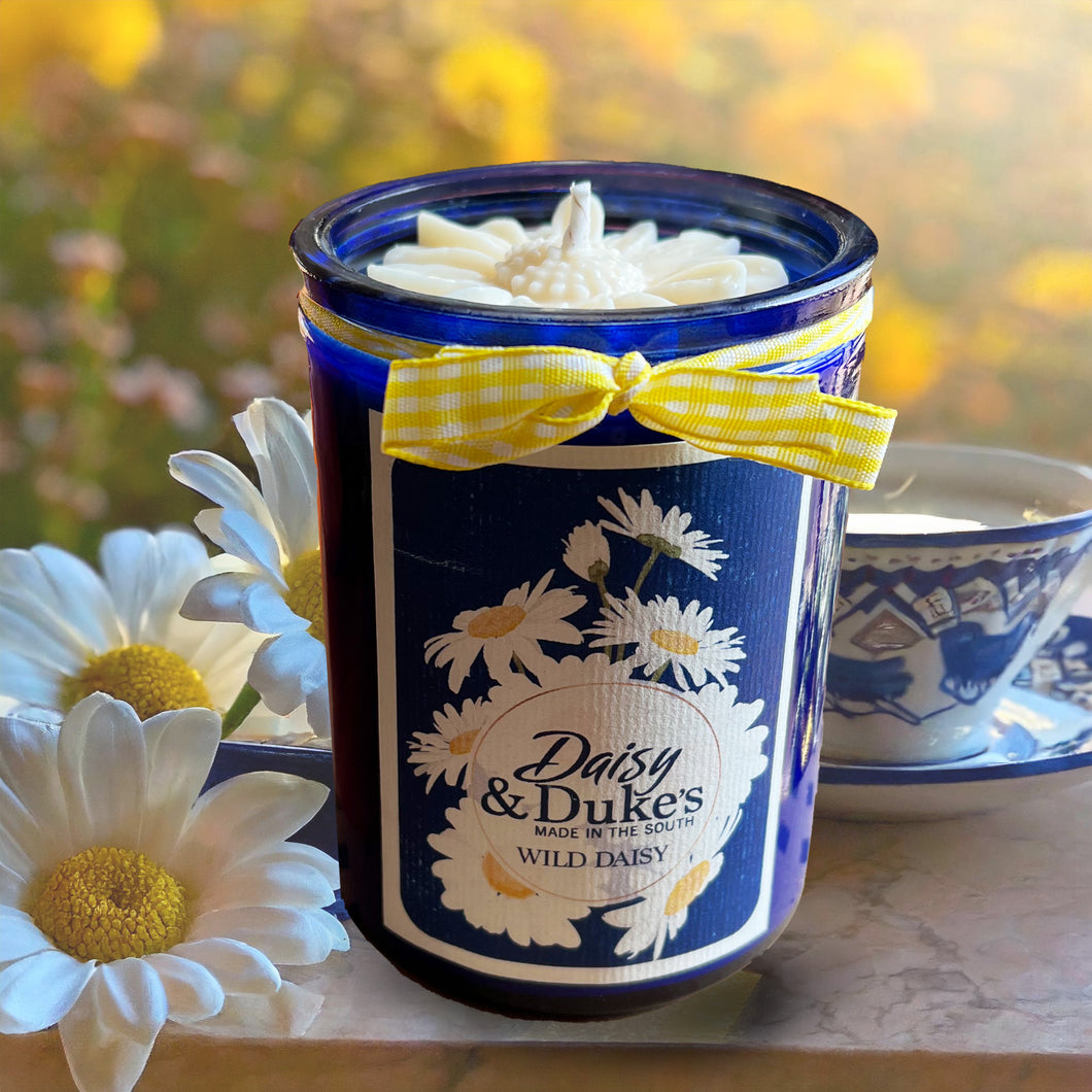 Daisy's Best- beautiful wild daisy scent with Daisy inlay